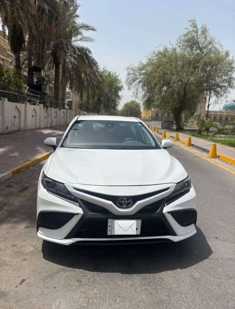 السلام عليكم 
للبيع كامري موديل 2024 SEلون ابيض رقم بغداد
المواصفات
كشن كهرباء  كشنات جلد رادار امامي شفتات ستيرن كامرة وشاشة 
السيارة حادث سطحي مثل ما موضح بصور الحادث صبغ اربع قطع شغل مرتب والجاملغ الخلفي بارد 
ايرباك بردة 
السيارة كاملة اي نقص ما بيهة
السعر : 210 
للاستفسار 
*********** بغداد, العراق
