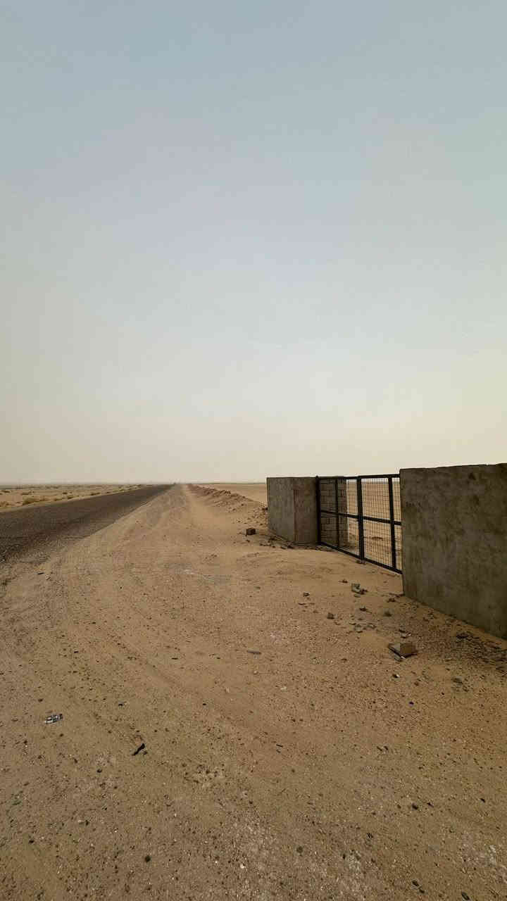 السلام عليكم
للبيع ١٤ دونم واجهة على الشارع الوجه ١٠٠متر والنزال ٣٥٠ متر
مع بير ارتواز وغطاس وكهرباء وطنيه السعر مناسب جدا ٤٥ مليون مجال قليل العنوان نهاية طريق النجمي تتجه يسار على تبليط الرفيع قرب مدرسه الحليوات قرب مزرعه بيت العاشور
الهاتف ***********
