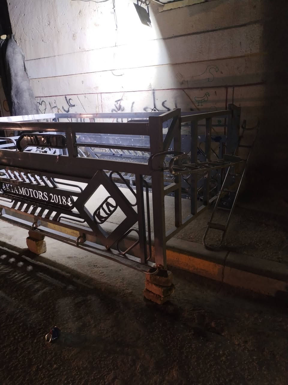 سلام عليكم محجر مال فحل للبيع السعر 250 وبي مجال مكاني ناصريه قظاء الفهود ***********
