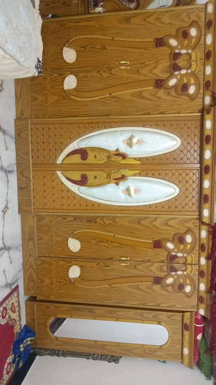 غرف نوم للبيع نظيف كلش حلوه 
80% نظيف جدا مستعجل عليه 
عرض كلش مناسب الي يأخذها 
من نصيبه شايف كل خير 
*********** عنوان السدة الهندية
