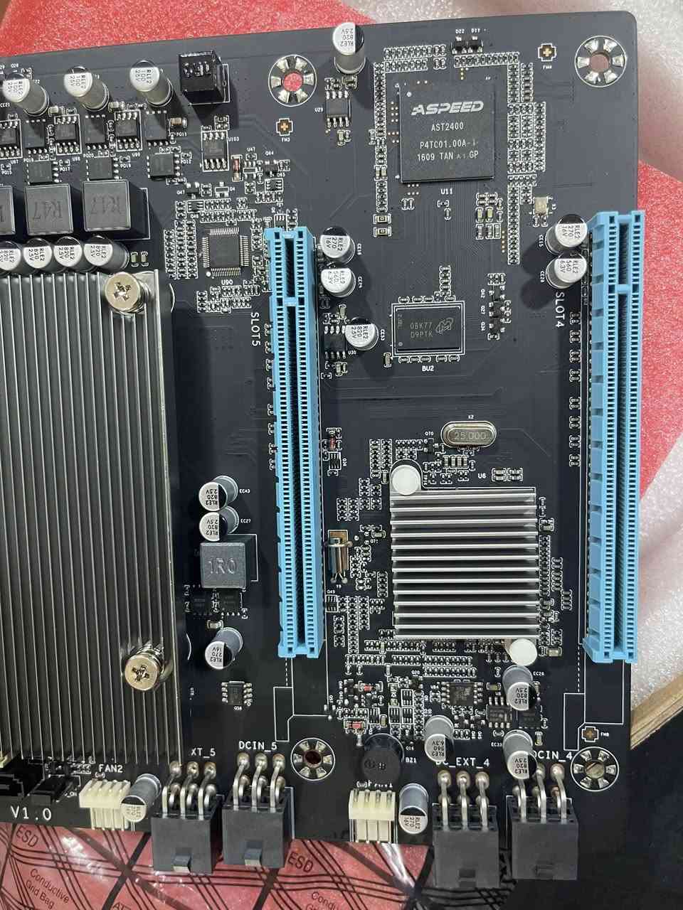 السلام عليكم
للبيع مذربورد بمعالج مدمج  مع رامات 8GB عدد 2 

🔹 معالج مدمج مع مشتت حراري
🔹 تخزين SSD mSATA سعة 128GB
🔹 منافذ توسعة PCIe عدد 5
🔹 منافذ: USB – LAN – VGA
🔹 تشتغل باستقرار ومناسبة للتشغيل المستمر
الحالة: جدد كلهن غير مستخدمات
البيع شلع شباب لحد يدخلي على قطعة
الحجز خاص


**إذا كنت صاحب هذا الإعلان وتريد حذفه لأي سبب، رجاءا أرسل رسالة إلى الدعم الفني**