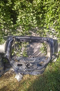 جنطة مضروبة مال فيرسا هاتشباك 2008 للبيع وايراتها بيها والسبايدر اذا ت...