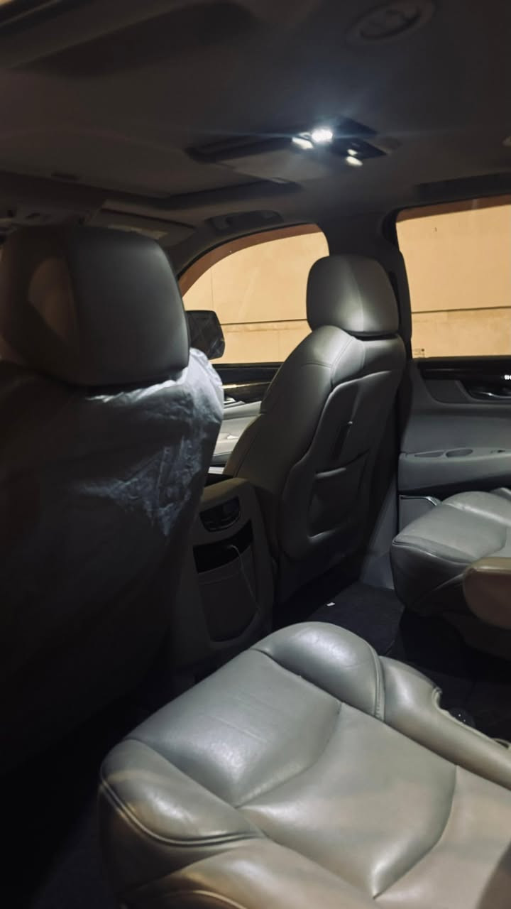 كاديلاك اسكاليد 2018 للبيع
الله يكفيكم شر الحوادث 
كاديلاك للبيع على حادثها
حادثها بجم نفسه حادثها مال امريكا جاملغ السايق والبنيد والجاملغ عكس السايق مصبوغ مباوگ صور الحادث بالاخير مكفولة مكينة گير
وارد امريكي
لون مميز ماروني
مواصفات فول عدا الدوسات كهرباء 
دشبول دجتل 
حساسات امامي خلفي
كامرات 360
ستيرن كهرباء
كشنات كهرباء امامي خلفي 
كشن خلفي منفصل
تبريد خلفي منفصل
كامرا مرايا
مثبت مسار

رقم السيارة بغداد مكانها بغداد
***********
