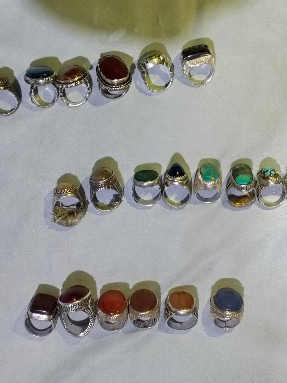 للبيع محابس فضة شلعة وحدة
***********
