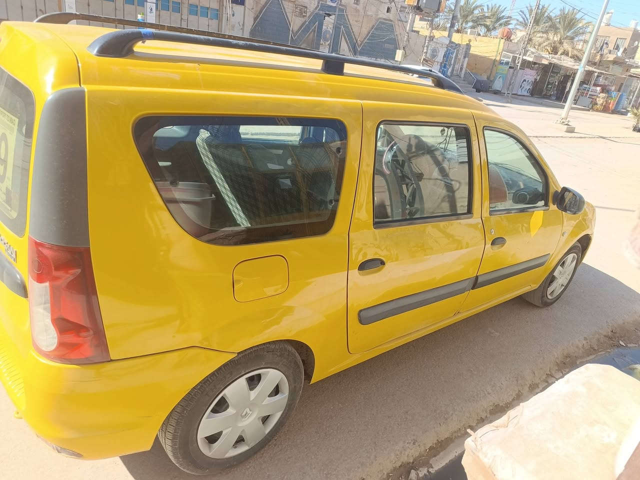 السلام عليكم رينو سبعه راكب
كير ومحرك جديد حداديه مكفوله مابيها صبغ فقط تكحيل 
رقم انكليزي مداور ثاني يوم 
السعر ٥٧ وبيها مجال
مكاني الديوانية غماس 
***********
