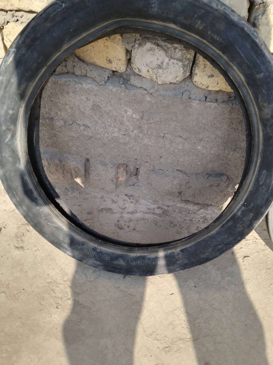 السلام عليكم عندي بايسكل للبيع حجمه 20 رادله بسكوابه هو واضح قدامكم بالفيديو الصور مكان بغداد مدينه الصدر هذا رقم الهاتف (***********) معرض البايسكل ب 30 وبي مجال
