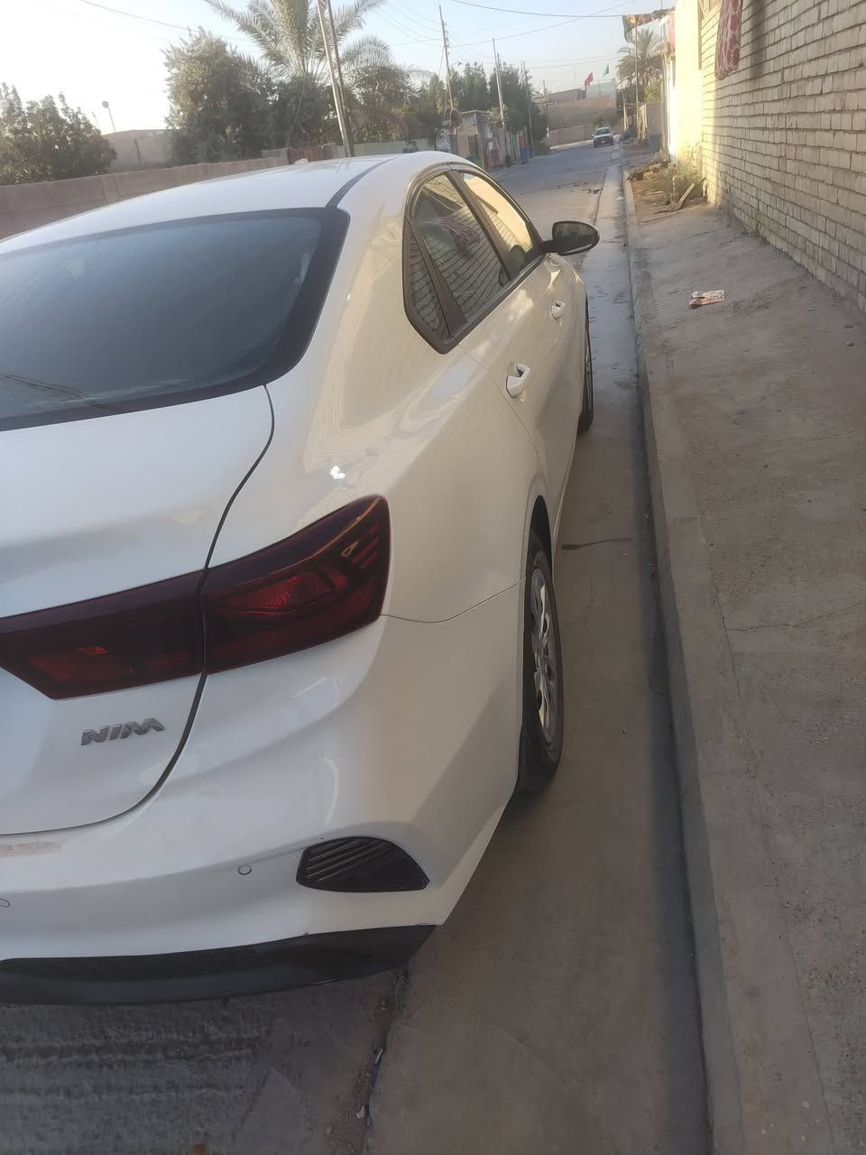 سلام عليكم سيراتو ٢٣ ناشر سونار وبيها تصليح بلغد السعر ١١٨  كير محرك تبريد مكفول عنواني صويره ***********

