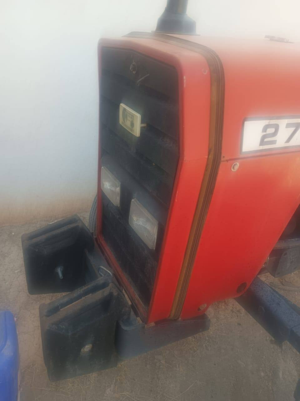 تركتر فوركسن قديم 68 محدث إيراني 3 گير سعر 4 ونص مليون وبيه مجال رجاء مو شراي *********** مكاني كركوك
