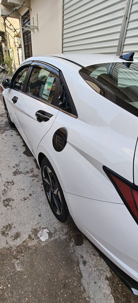 الانترا 2023 خليجي محرك 2000 اقتصادي فول مواصفات المكان بغداد شارع حيفا ***********
