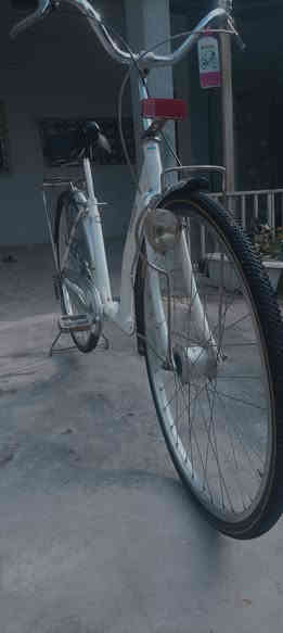 سلام عليكم ورحمة الله وبركاته بايسكل للبيع كامل مكمل نضافه فول داينمو شغال السعر 70 وبي مجال العنوان بغداد البياع شرط رابعه شارع الباله *********** ألاستفسار
