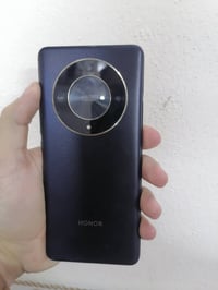 هونرX9B 256 ذاكره عشوائيه 12 الفلاش يحتاج تصليح وشخوط بسيطه بشاشه السع...