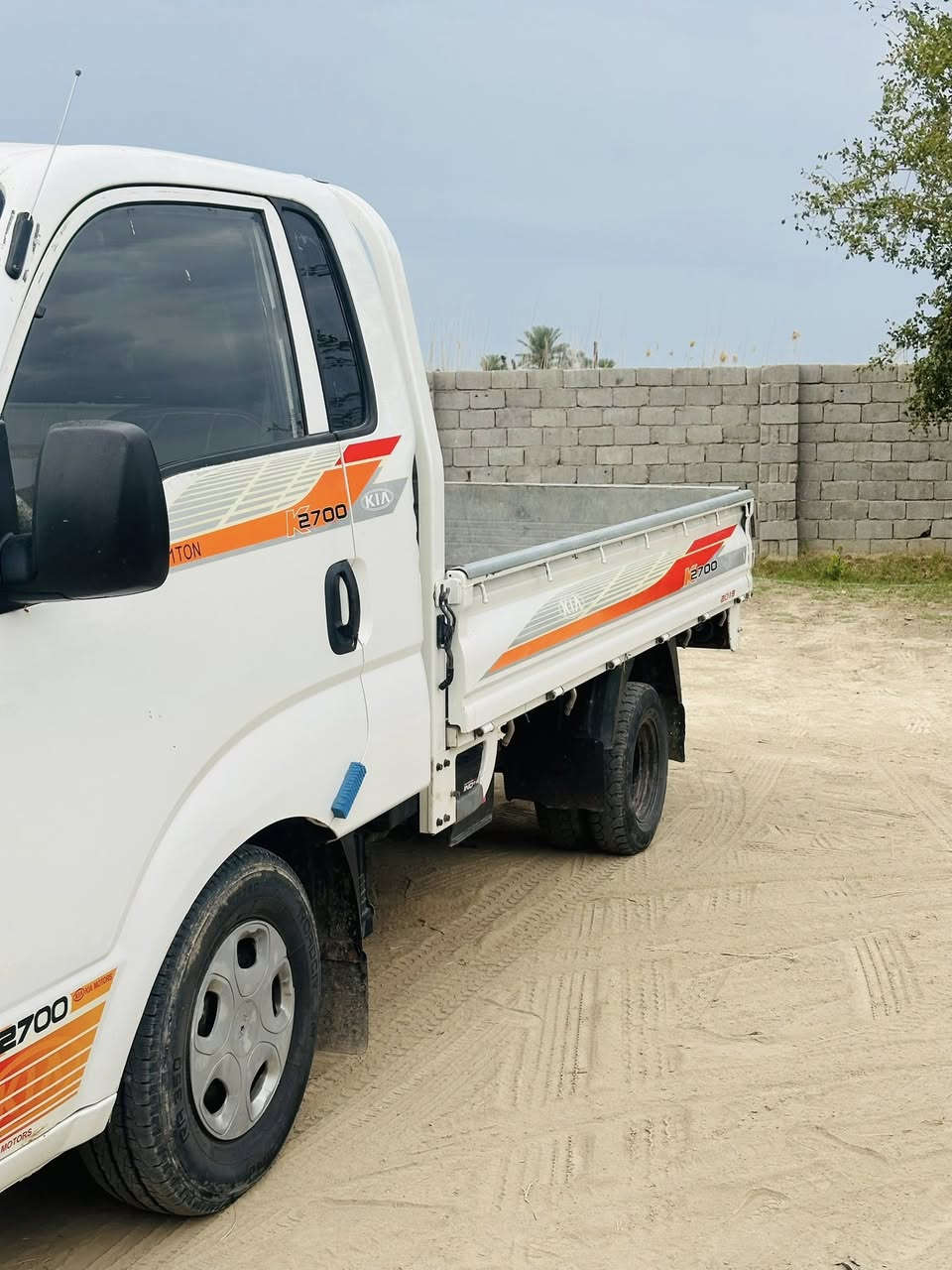 السلام عليكم
كيه نثيه مديل2014

رقم واسط باسمي مداور ثانيوم

سياره كير اكسل شاصي كله كفاله

مكينه جديده لابخار ولاتنقيص 

تخمً تاير حداديه شرط كله جديد

ماتصرف عليها الف جاهزه مال جناي

مكفوله من ضربه وصبغ ع سونار

مكان بابل النيل قريب ع سريع

‭٠٧٨١ ١٦٠ ٩٩٤٢‬
