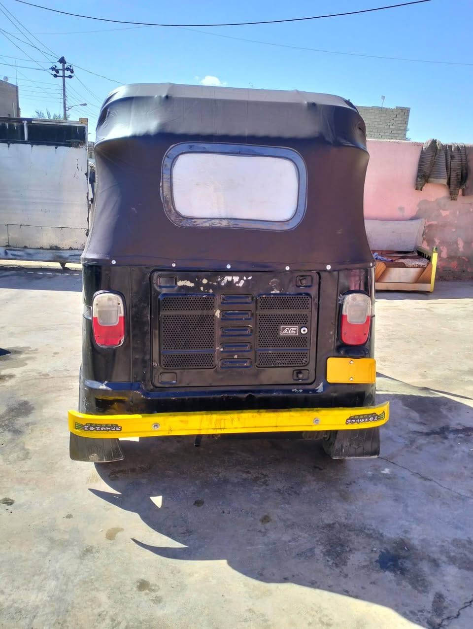 تكتك 18 شهر 8اوراق مكاني بغداد سعر 3 وربع وبيها مجال حك جية ***********
