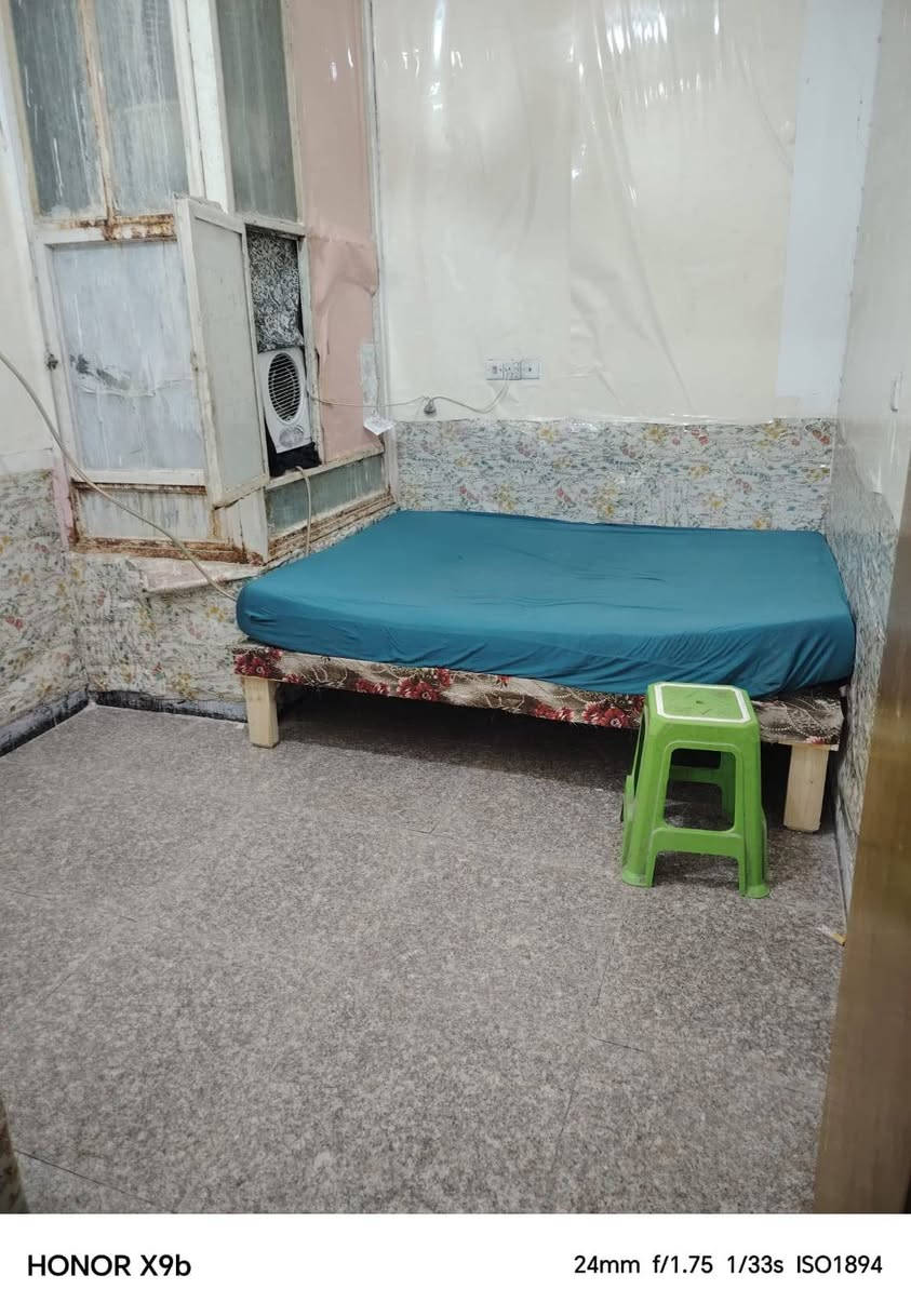 يوجد لدينا

شقه للايجار ارضيه مال عائلة نفرين

غرفه مطبخ صحيات

سعر اجار 160 الف

الماء والكهرباء والانترنت واصل علينا

حله حي المهندسين قرب مركز تأهيل الجرحى

للاستفسار الاتصال على الرقم ***********
