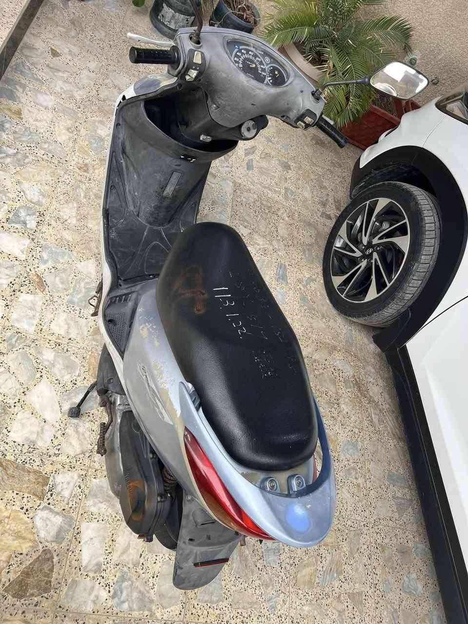 السلام وعليكم  للبيع دراجه بريز رمبه محرك اخرس نضيف مال جناي نكره سلف كلشي كامل مابيها نقص خير من الله مكاني بغداد الراشديه اتصال ***********
