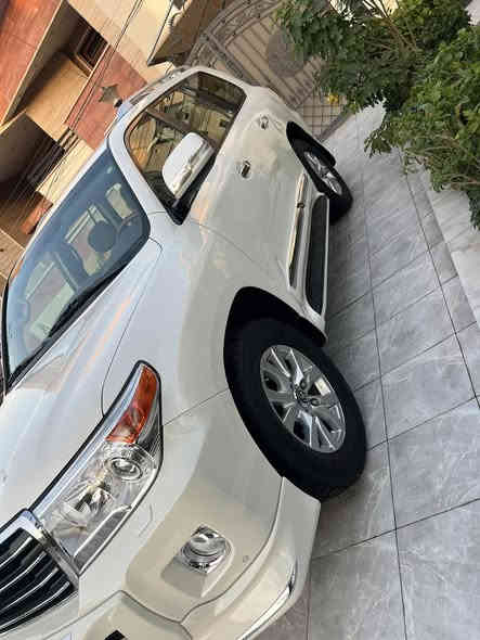 لاندكروز 
موديل 2013
مكفوله صبغ وبارد
فول مواصفات
بصمه
فتحه
ومواصفات لاندكروز معروفه
السياره حيل جديده ع ايدنه
كير ومكينه مكفولات
كشرها جديد شريط ما طابع
السياره بلاديه
عنوان بغداد حي الحسين
السعر39 الف
***********
