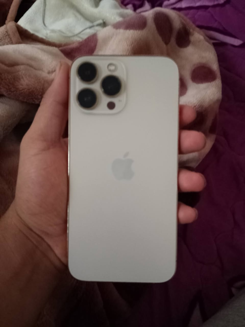 سلام عليكم ايفون 13 برو ماكس لون شبيه 16 ذاكرة 256 الشاصي شخط مابي الجهاز وتر بروف افحصه بكل مكان ماستر الجهاز كارتونه موجوده مالته مطابقه نموذج AA/A عربي شرق اوسط بطاريه 85 شرط مملعوب بيها وين ماتريد تفحص افحص ع ضمان شحن يوم كامل يمشيني واذا استخدمته هواي مرتين باليوم جهاز لگطه لان محتاج رايد ابيعه *********** مكاني بغداد
