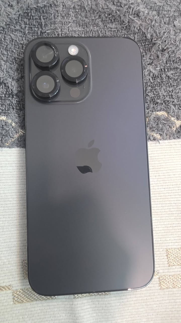 ١٤ برو ماكس ٢٥٦
اخو الجديد اصلي 
لا مفتوح ولا مصلح 
للبيع قفله ٨٠٠
***********
