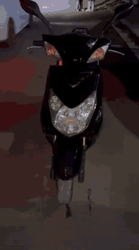 دراجة سكنس فحل ياباني نوزل 
دراجة لون اسود كفرات نضيفة 
استاند كهربائي 
قبق نفخ
السرعة 140 
االسعر 1150
مليون ومية وخمسين 
***********
