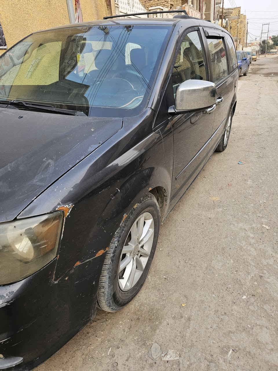 من رخصة ادمن الكروب
دوج كرفان موديل ٢٠١٦ فئة sxt للبيع 
ابواب وصندوق كهرباء .تبريد ٣ قطع ممتاز . شاشة عطلات .فرس ارضي كبير وفرس بالسقف ٢ شاشه .شاشه اندرويد . مثبت سرعه .سنويه نافذه ٢٠٢٦ السياره باسمي مشروع وطني مداور ثاني يوم رقم بغداد مكاني بالعماره السعر ١٣٥ 
الاتصال على الارقام التاليه *********** و***********
