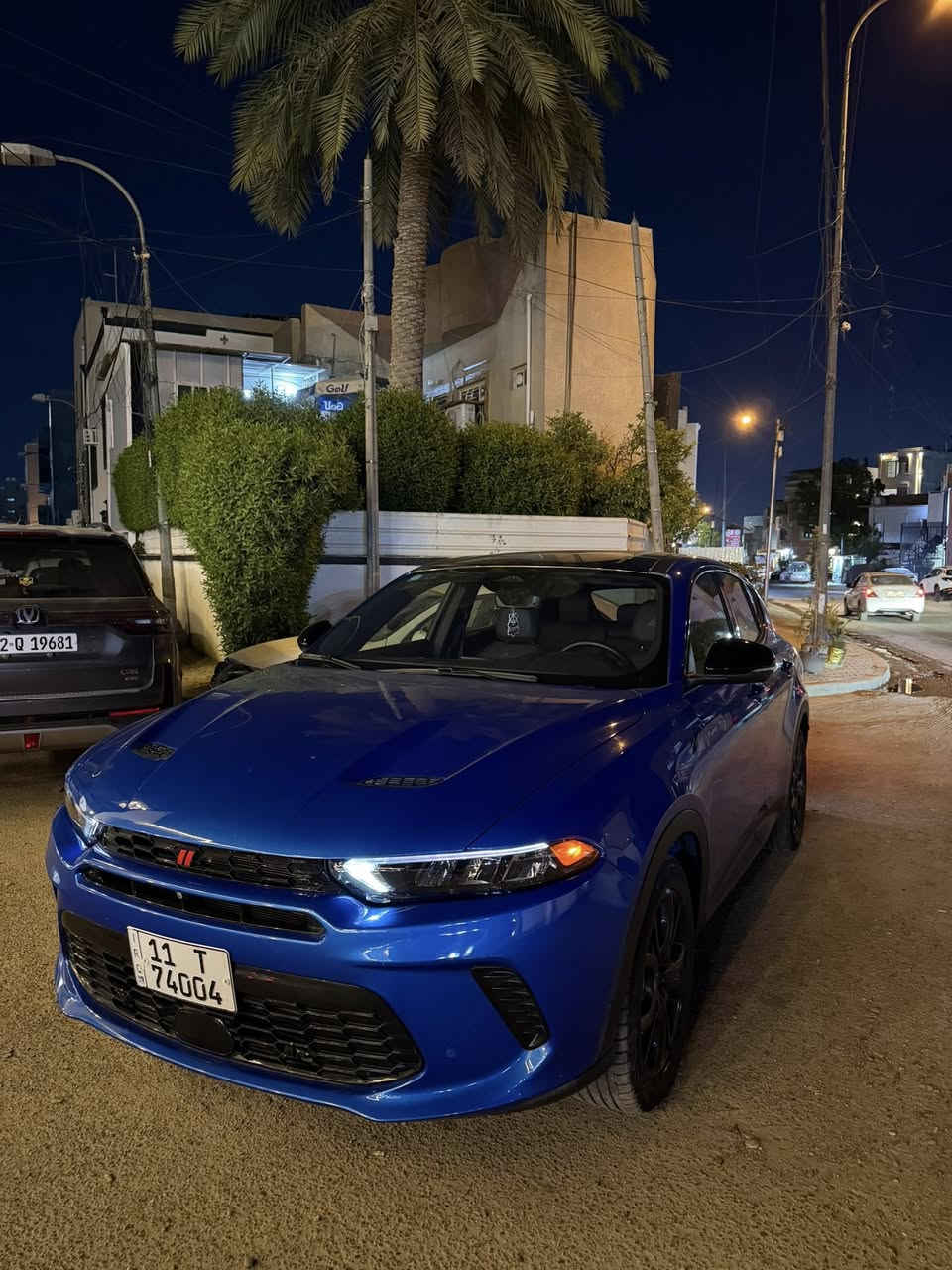 ⭕️للبيع دودج هورنت R/T بلس ⭕️
السعر آخر المنشور 👇🏼
Dodge hornet R/T plus (blug-in-hybrid)
الموديل : 2024 
محرك : 1.3 لتر توربو 4 سلندر 
الكير : 9 سرعات 
نظام الدفع : فورويل AWD 
انظمك القيادة 3 بانزين وشحن وهايبرد 
الممشى : 5000km

⭕️المواصفات : 
كشنات جلد + كهرباء + تدفئه وتبريد + ذاكرة 
نظام صوت بريميوم Harman/Kardon®
فتحة سقف بانوراما 
Android و Apple CarPlay شاشة كبيرة تدعم 
شحن لاسلكي 
رادارات و كامرات محيطية 360ْ درجة 5 كامرات
مرآة جانبية : شفط +كامرة +رادار +اشارة +هيتر 
مثبت سرعة و تحذير النقطة العمياء 
خروج عن المسار و قيادة ذاتية 
ويل حجم 18 
بريك نوع  بريمبو 

⭕️ملاحظة : الحادث خارجي 
صبغ فقط البنيد والجاملغ بدون دواخل 
مرقم بغداد جاهزه بدون نقوصات 
مكان السيارة : بغداد -ساحة الطيران 
تحويل بأسم المشتري مباشرة 

السعر : 15,500$


**إذا كنت صاحب هذا الإعلان وتريد حذفه لأي سبب، رجاءا أرسل رسالة إلى الدعم الفني**