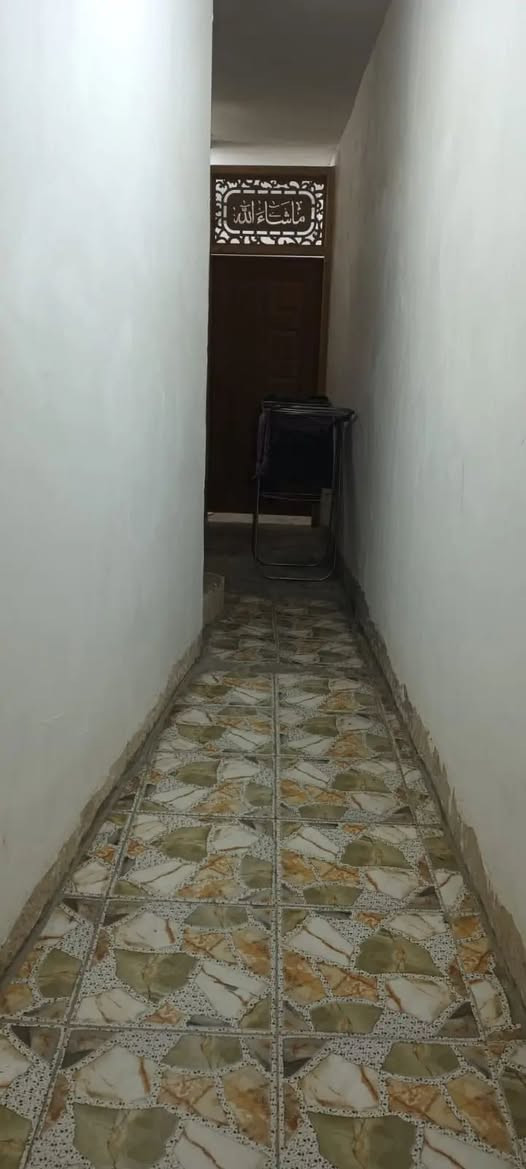 بيت للبيع المساحه 70 وقف قادري بغدادي شكوك رقم  تليفون ***********                        قريب على بوابة الكاظميه
