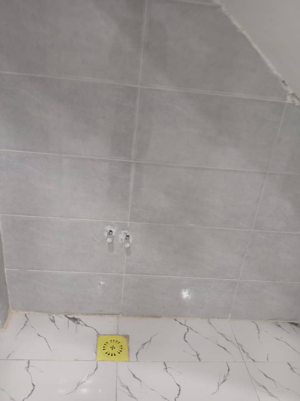 للبيع حي النداء 
مساحة ٥٠م 
شارع ١٥ 
بناء حديث
طابق واحد 
سعره ٤٥ مع مجال ***********وتساب
