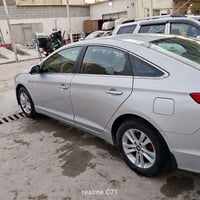 سوناتا 2017كوري                   محرك ٢٠٠٠ تدفئه تبريد تحكمات شاشه نض...