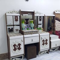 غرفه تركيه • ١١ قطعة • قطعتين متضرره
