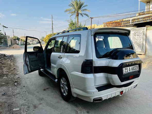 السلام عليكم
للبيع  ***********

باجيرو حبتور جديدة لسياره بعدها لوك دفاتر الشركه موجوده سبير مانازل.

باجيرو حبتور موديل 2015  ماشية 110الف حقيقي السيارة فول مواصفات 8 ايرباك محرك 3500 ترايش كروم لدات نهاري 4 اطارات جديدة ويل 17 زراك لايت ولايت زنون فتحه سقف سلايت كشنات جلد وكهرباء سستم صوت دمام خلفي 7 راكب تبريد ثلاث قطع وثلاجه وسطية حساسات وحاكيه بلوتوث السياره سويج عدد 2 رقمها سليمانيه بسمي تحويل مباشر هزه فحص سنويه كله جديد للاتصال ‏‪*********** والاستفسار
