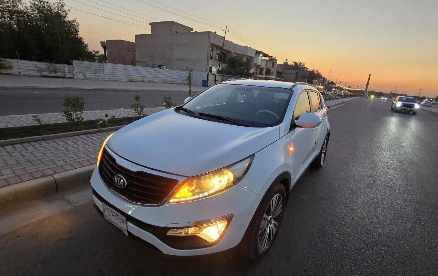 🚘✨ للبيع – كيا سبورتج موديل 2015  

📍 المواصفات:  
✅ خليجية – استعمال نظيف جداً  
📊 ماشية 112,000 كم  
⚙️ محرك دوش 2000 يعمل بالبنزين العادي  
🛡️ كير + محرك مكفول  
❄️ تبريد ثلاجة شرط  
🔧 صدر حدادية جديدة  
🛞 تخم تايرات جديد  
🪑 الأرضية والكشنات مغلفة جلد  
🎥 كاميرا خلفية بلادي بالمراية الوسطية  
🖥️ شاشة كاربلاي مركبة حديثاً  
📡 حساسات خلفية  
🎨 بيها رصعات فقط بالتكمة والقمارة (مبين بالصور والسونار)  

📍 مكان السيارة: الشرطة الرابعة – بغداد  
📞 للتواصل اتصال مباشر: ***********  
💵 السعر المطلوب: 148 ورقة  

#كيا #سبورتج #Sportage_2015 #سيارات_العراق
