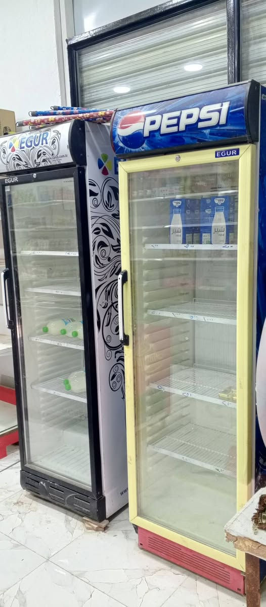 سلام عليكم غراض مال أسوق للبيع  عارضات 4 مجمده 1رفوف الطول 7 وثاني 8العنوان النجف الأشرف ***********
