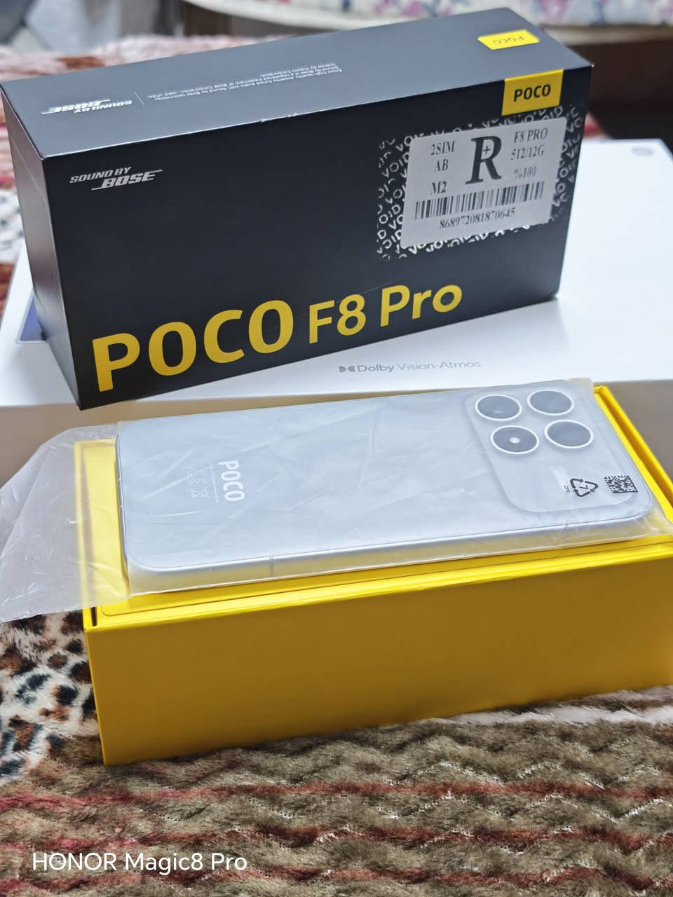 للبيع Poco F8 Pro اخو الجديد السعر 750 المكان كربلاء
مواصفات الجهاز ⬇️⬇️⬇️

المعالج : Snapdragon Elite الرائد بدقة تصنيع متطورة (3) نانومتر).

المعالج الرسومي Adreno يقدم قفزة هائلة في الأداء وتقليل استهلاك الطاقة).

الذاكرة العشوائية (RAM): تأتي بسعة 12 جيجابايت من نوع LPDDRSX السريع جداً تصل إلى 9600Mbps).

ذاكرة التخزين  512 جيجابايت من نوع 4.1 UFS عالي السرعة.
                   ⬇️   ( البطارية والشحن )  ⬇️

ه السعة بطارية ضخمة جداً بحجم 6210 مللي أمبير

الشحن السلكي: شحن فائق السرعة 100 واط

HyperCharge يشحن الهاتف بالكامل إلى %100 في حوالي 37 دقيقة فقط عند تفعيل وضع المعزز).

الشحن العكسي يدعم الشحن العكسي السلكي لتغذية الأجهزة الأخرى بقدرة تصل إلى 22.5 واط
 
                        ⬇️  (  الشاشه ) ⬇️

النوع : POCO HyperRGB AMOLED مخصصة لحماية العين ومقاومة الوميض.

الحجم: 6.59 بوصة بإطارات نحيفة جداً وشبه متساوية الأطراف).

الدقة : 2510 × 1156 بكسل وضوح ممتاز يقارب الـ 2).

معدل التحديث يصل إلى 120 هرتز

معدل استجابة اللمس حتى 480 هرتز

ويصل إلى 2560 هرتز Instant Touch

Sampling Rate عند تفعيل وضع مسرع

الألعاب (Game Turbo).

السطوع ذروة سطوع تصل إلى 3500

نيتس (Nits).

الحماية طبقة زجاج Corning Gorilla Glassi ودعم ودعم لتقنيات +Vision Dolby 9 HDR10 .

                  ⬇️  ( الميزات الإضافية ) ⬇️

مقاومة الماء والغبار حماية كاملة بمعيار IP68 (مقاوم للغمر في الماء العذب.

بصمة الإصبع مستشعر متطور يعمل بالموجات فوق الصوتية (Ultrasonic) مدمج تحت الشاشة أسرع وأدق بكثير.

الصوت مكبرات صوت استيريو متناسقة مدوزنة بالتعاون مع Bose وتدعم تقنية.Dolby Atmos

الشبكات يدعم تقنيات الجيل الخامس 5 وشبكات 7 Wi-Fi الحديثة، بالإضافة إلى دعم ال SIM.

الوزن والسماكة يزن الهاتف 199 غراماً، وبسماكة 8.0 ملم فقط رغم حجم البطارية الضخم.

شراي راسلني خاص مكاني كربلاء

.


**إذا كنت صاحب هذا الإعلان وتريد حذفه لأي سبب، رجاءا أرسل رسالة إلى الدعم الفني**