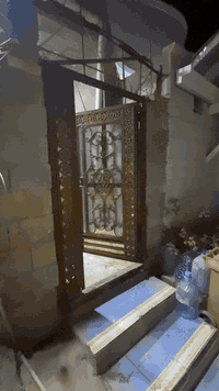 سلام وعليكم 
بيت الايجار 
سعر الجار 350 باقي التفاصيل بل الفيديو 
الاتصال ***********
