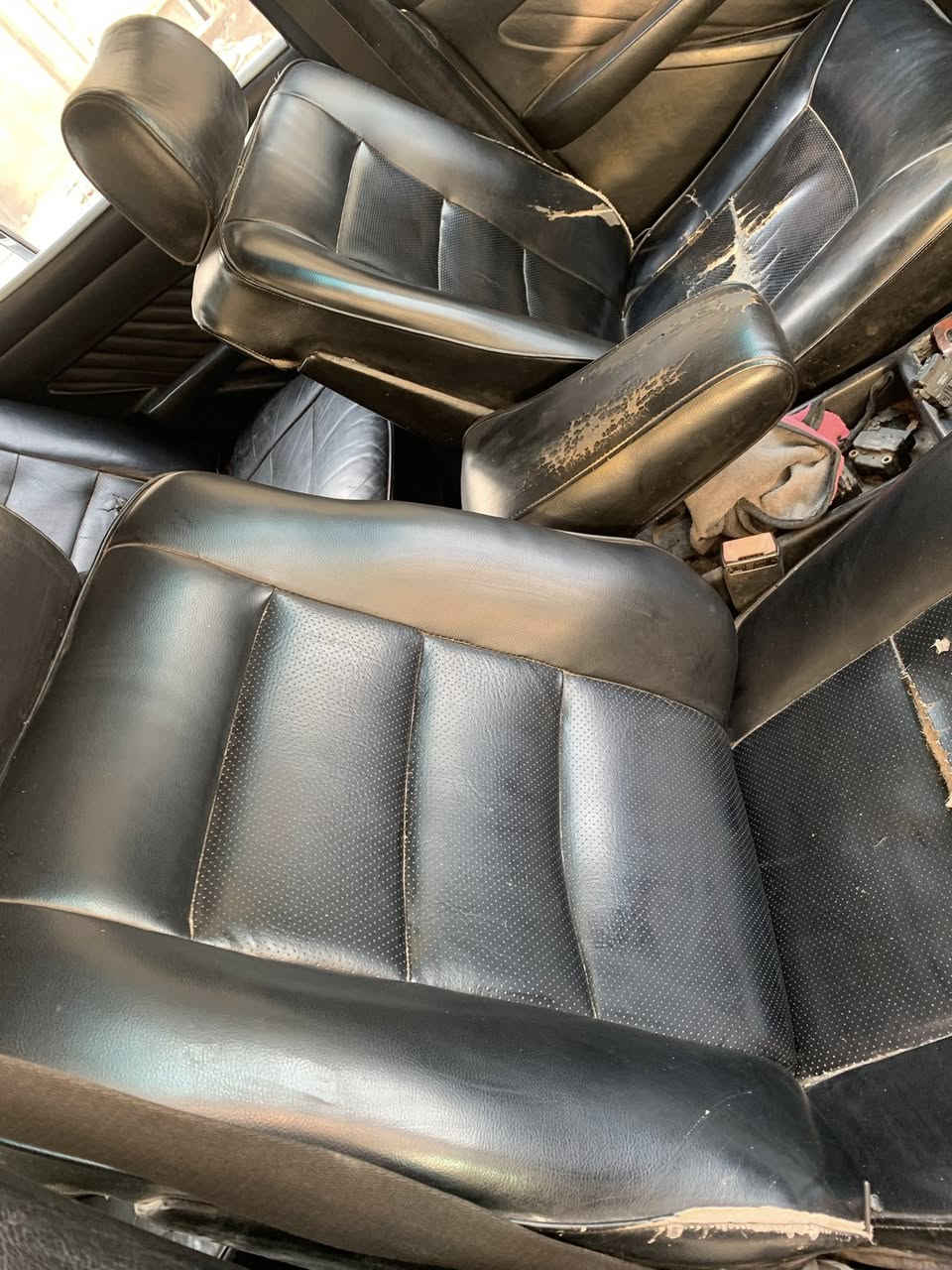 السلام عليكم
بيع او مراوس
مرسيدس جامبو 1990باب قصير  رقم بغداد 

مكينه وكير  بلادي

جامات اماميه 
كهرباء خلفيه  
سلايت 

مسجل راديو شاشه بلوتوث كامله 

#سعر70_وبيه_مجال

مكان السيارة بغداد الكرخ

للاستفسار ***********
