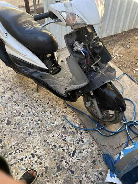 السلام عليكم دراجه سكنس ياباني دراجه كل غراضه موجوده بس ما شدهن عدم التفرغ الدراجه نوزل السعر 500 وبيه مجال مكاني بغداد الجديده شارع المسبح ***********
