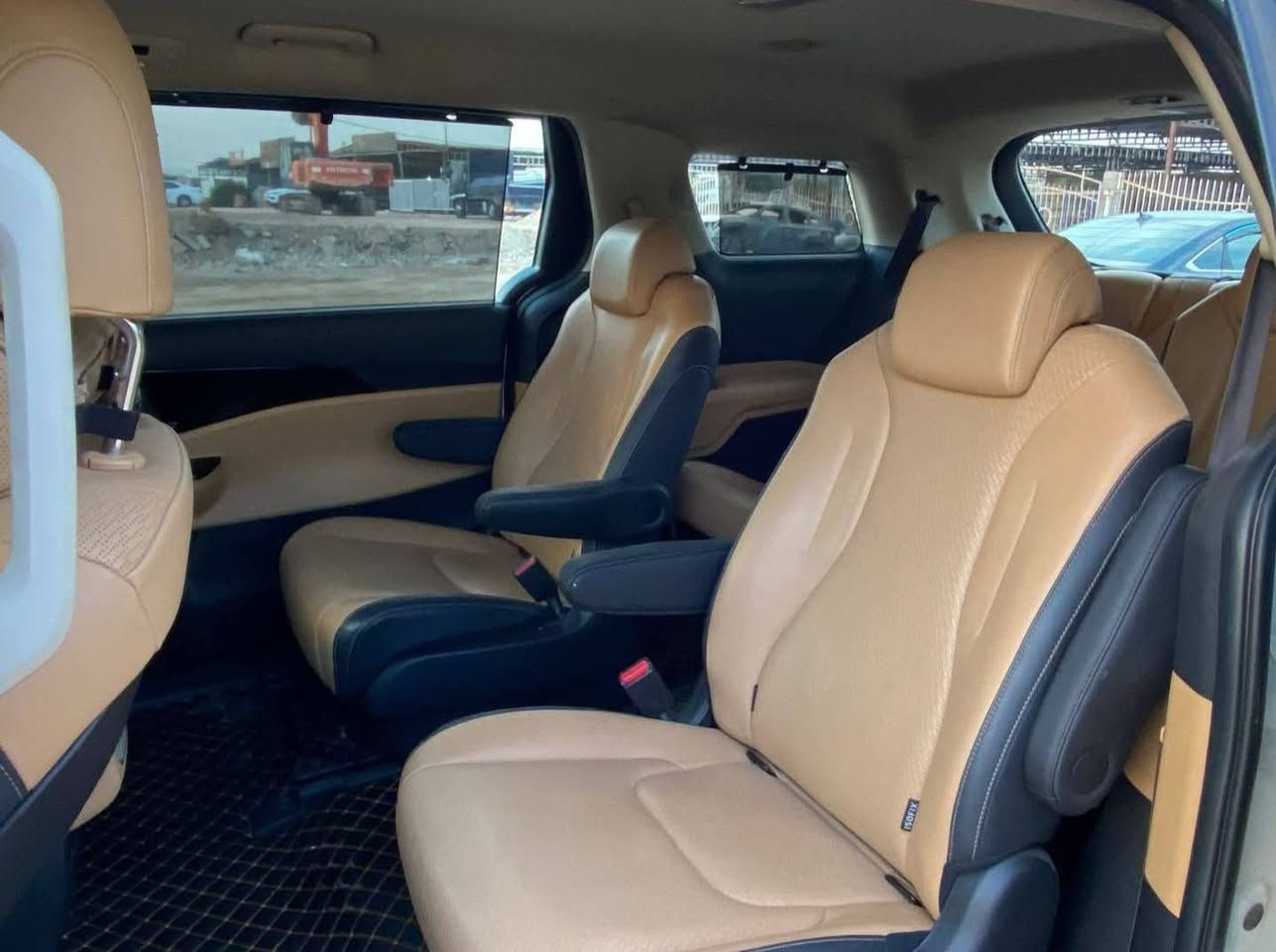 السلام عليكم ورحمة الله وبركاته 
الى اهلنا وناسنا الطيبين في واسط

خدمة نقل خاصة (سيارة أجرة) 7 راكب /5 راكب
من ​واسط إلى كافة المحافظات

​هل تبحث عن خدمة نقل موثوقة ومريحة في كل الأوقات؟

​نوفر لكم خدمة توصيل شاملة على مدار الساعة إلى جميع محافظات العراق، لتلبية كافة احتياجاتكم وبأنسب الاسعار :

🟢 ​نقل الأفراد (نفرات) .🧍‍♂️🧍‍♂️

🟢 ​نقل العوائل . 👨‍👩‍👧‍👦

🟢 توصيل الامانات .📨💼

🟢 توصيل بضائع . 🛍🧳

🟢 توصيل من والى مطارات ✈️( بغداد - نجف - بصره - كركوك - اربيل - سليمانية ) .✈️✈️

🟢​ سفرات لمحافظات الشمال ❄️☃️🏔🏖
  وزيارات خاصة.🏘

🟢 زيارات الاماكن المقدسة .🕌

​خدماتنا تتضمن:

🔴 ​الراحة والأمان .💺

🔴 ​الالتزام بالمواعيد .⏰️

🔴 انترنيت  مجاني مفتوح طول الرحله .🛰

🔴 ​تغطية كافة الخدمات المطلوبة .

​للتواصل والحجز في أي وقت:

اتصل أو راسلنا على الرقم : 

 ***********  📞 + واتساب
***********   📞 + واتساب
​وجهتك مضمونة معنا!
