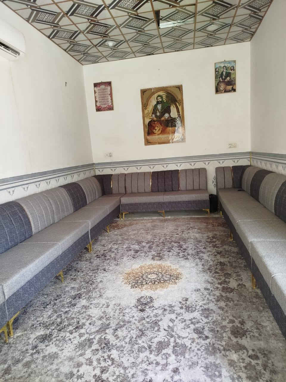 بيت للبيع طابو باسمي 200متر  بناءحديث طابوق مسلح البيت كله صب 
يتكون من صاله ومطبخ واستقبال وصحيات خارجيه 
بدون غرف الغرف فقط مساحه وبابهن ع الصاله ثالث بيت عن الشارع 
شوارع تبليط كافه الخدمات متوفره حي العسكري شارع الاطفاء 

السعر 80 وبي مجال  مستعجل على بيعته

الاستفسار على رقم الواتساب *********** مكلف بالنشر
