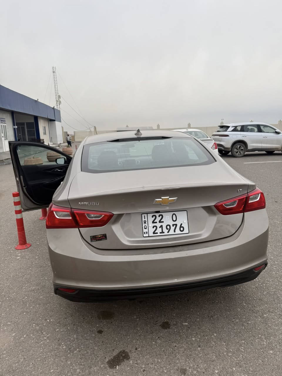 السلام عليكم ماليبو 2023
مواصفات LT 
السعر 138
رقم اربيل سنويه ب اسمي هزه جديده 
ماشيه 35 الف ميل 
حادثهه باب صبغ فقط 
مكان السياره بغداد / حي الجامعه 
للاستفسار ***********
