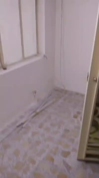 مكتب حلم للتطوير العقاري  بيت للايجار 800 ألف يحتوي على 3 غرف نوم وصال...