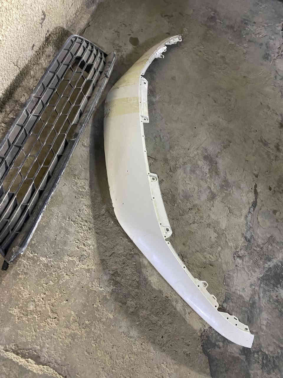 شلون الحبايب گصة سيفك اصلية ابيض صدفي رقم اللون NH883P مال موديل 24جبتلها دعامية وذني مابيهن شي بقن وشباك اصلي اسفل بدون كسر ابد الكصة شوية بيها فطر بسيط وصلحتة ممأثر ابد بس شوية مشخوطة التفيدة يقيم وياخذ ولحد يكسر 
***********
