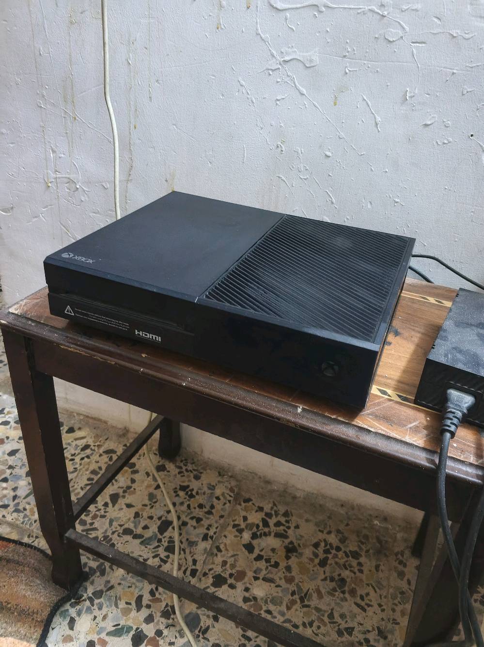 اكس بوكس ون فات تيرا الف كيكا مستعمل اخو الجديد مع كامل الملحقات مع شاحن بطاريات مع بطاريه وجهاز نضيف الله شاهد 