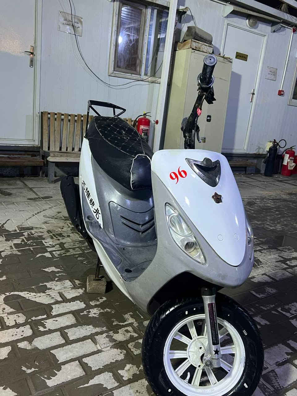 دراجه ماكس قجمه دراجه كلهه بلاد ماعده السكان 
مع كفرات ماكس غير لون مع كزوز رياضي 
السعر 650 وبيهه مجال 
رقم الهاتف
*********** البصرة, العراق
