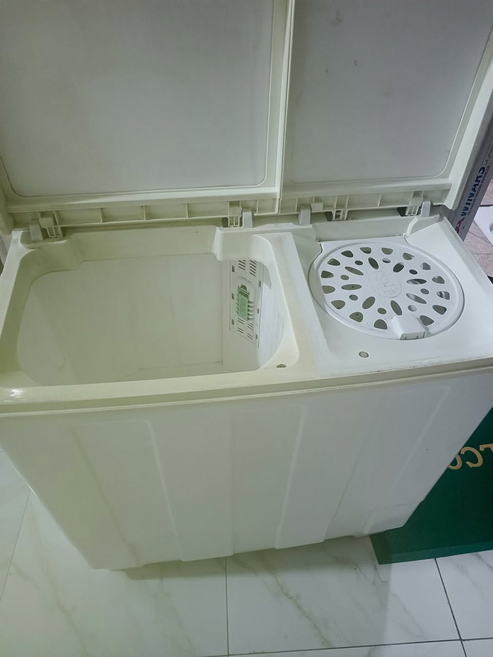 غساله حجم 26 كيلو تغسل بطانيه ام نفرين ع فحص ابلاديه مداخله تصليح اوشاشه حجم 32 استعمال شهرين اوتنور كهربائي ***********
