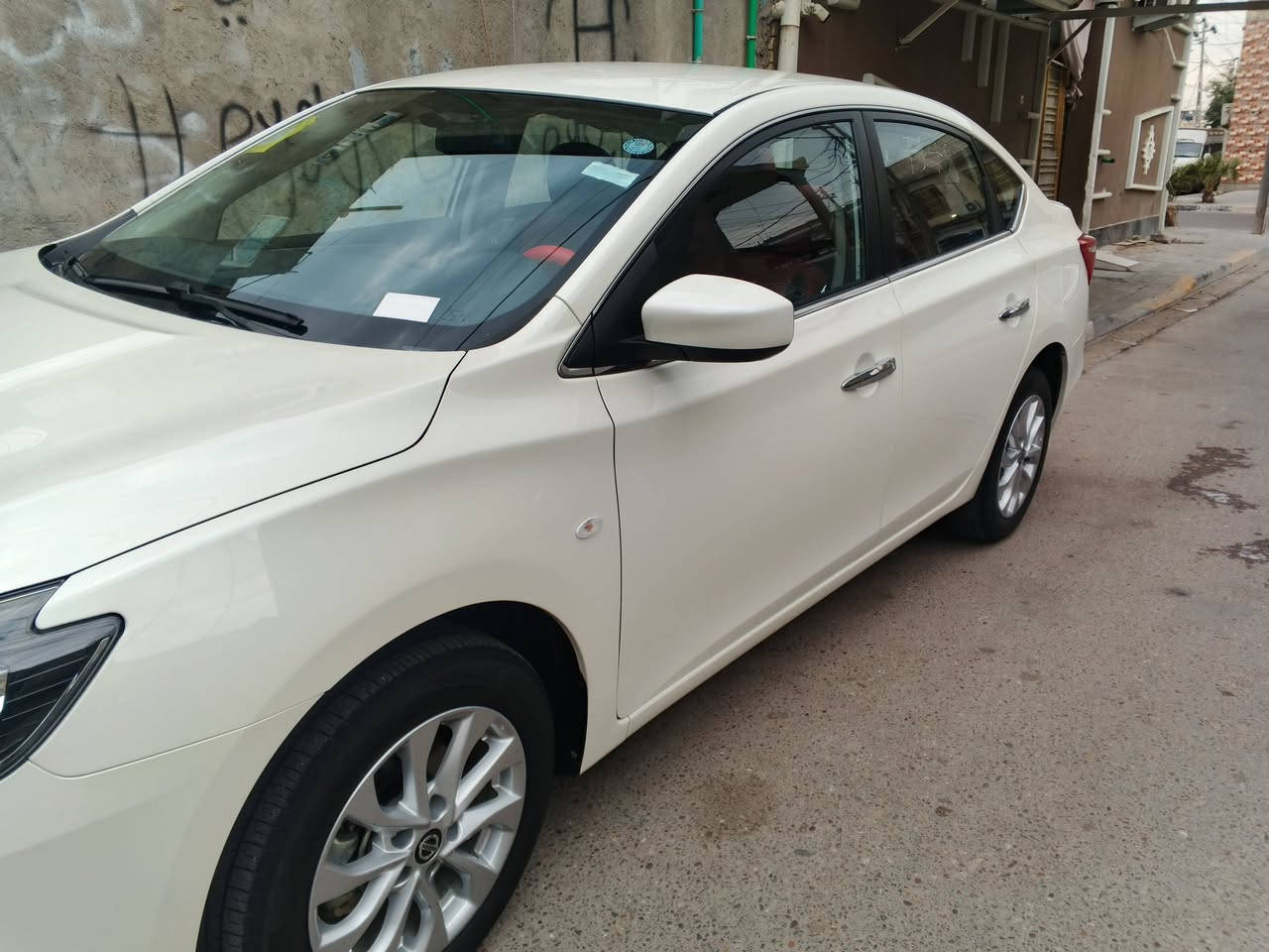 نيسان سنترا ٢٥كفاله من الزلغ ماشيه الفين تحكم ستيرن شاشه داخل احمر دوشمة ارظيه السياره كارتون سنترا موسيلفي السعر١٢٩اتصال وانا خادم ***********
