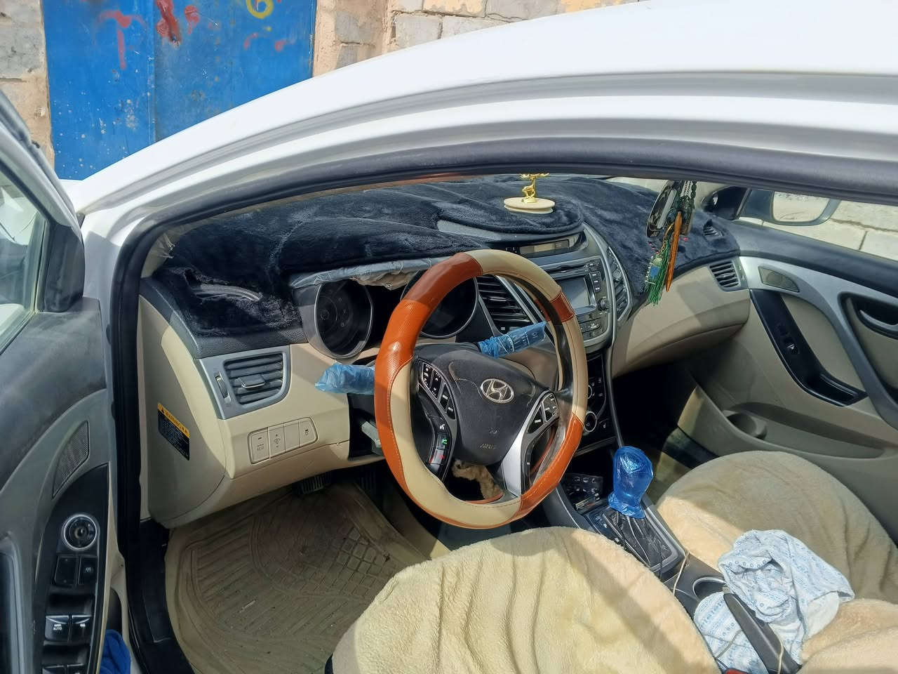 سلام عليكم هونداي النترا موديل 16امريكي فول بصمه فتحه تحكم مري اشاره اربعه تسك حساسات إطار يعني فول للأخير بيه قطعتين تبديل جاملغ وبنيد داخل مابيه شواصي حواض تكم مكفول بيه تقشير بلقماره شويه وبجنطه شويه اربيل مالكه كردي تحويل أو وكاله مراوس ترهم بتكسي حديث السعر 115وبيه مجال مكاني نجف ***********
