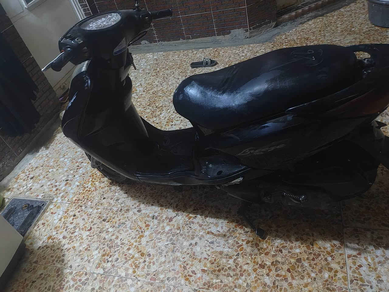 دراجه بريز 140 الدراجه كلشي شغال بيهه اشاير بكلايت الدراجه عله ايدي الله شاهد  مكاتبتهه والمنڤيس موجود  رايدهه ب600 هذا رقمي واتساب  ***********
