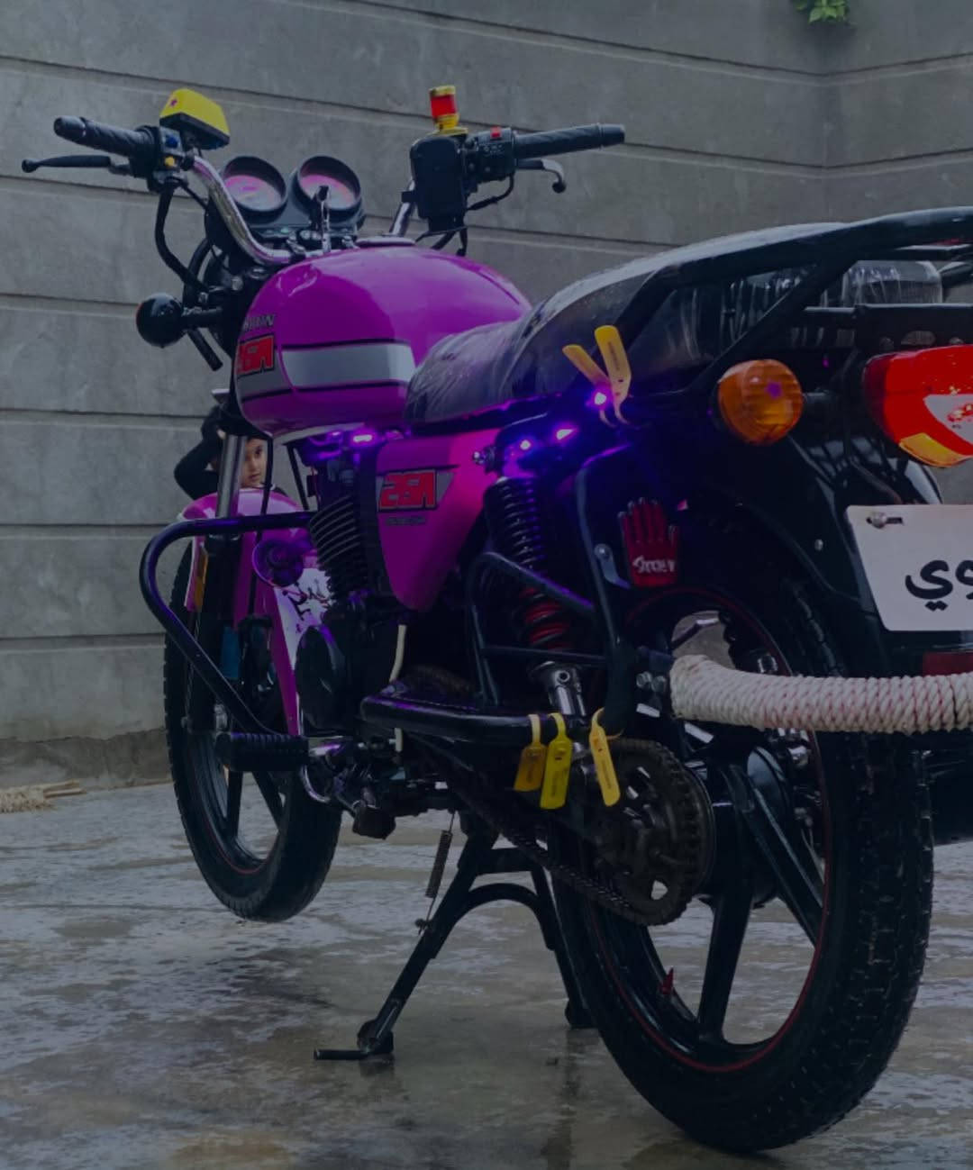 سلام عليكم دايون للبيع موديل ٢٢ اوراق محرك ٢٠٠  مكاني بابل عوفي مستعجل على بيعته السعر ١٣٥٠ بيه مجال قليل نقصه فقط صينيت الزنجيل. الاستفسار ***********
