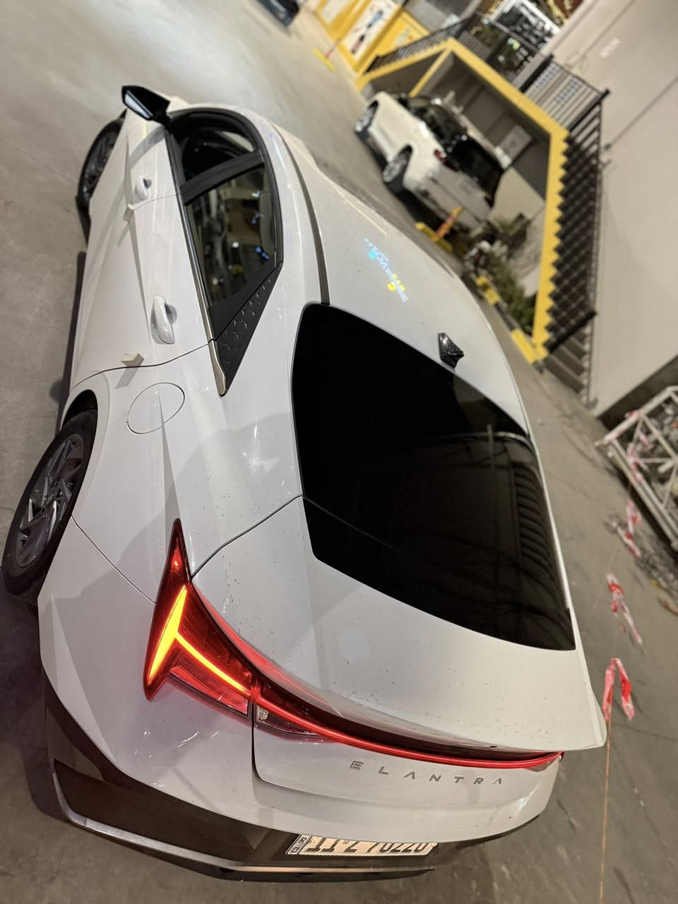 🚘 للبيع إلنترا 2025 هايبر فول فول 🚘
✨ مواصفات السيارة:

• محرك 1.6 هايبر اقتصادي جداً بالبزين
• صرفية ممتازة تقريباً 50 MPG
• شاشة كبيرة 10.25 إنج
• Bose ساوند سيستم أصلي 🔊
• Apple CarPlay + Android Auto
• تبريد وتسخين مقاعد ❄️🔥
• فتحة سقف كهربائية
• تشغيل بصمة + دخول ذكي
• شحن لاسلكي للموبايل
• كامرة خلفية
• رادار أمامي ونظام مانع اصطدام
• تحذير خروج عن المسار + تثبيت مسار
• Blind Spot تحذير النقطة العمياء
• كروز كنترول ذكي
• إنارة LED كاملة
• مرايا كهربائية طي وتحكم
• جنوط رياضية قياس 17
• داخلية جلد مرتبة وفخمة
• عدادات ديجيتال
• Airbags كاملة
• السيارة فول مواصفات ما تحتاج أي شي

📍 السيارة نظيفة جداً واستعمال مرتب
📩 للتواصل خاص

هاي المواصفات مبنية على فئة الهايبر الفول (Limited/Full Option) من 2025
‏التواصل غير متواجد على Facebook
‏ حصرا على WhatsApp
***********
‏السعر 180 قفل قفل قفل
