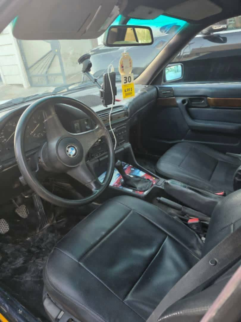 السلام عليكم البيع او مراوس حسب القناعه /بيم حجم 520i كير عادي مكينه مسكر 25 خيط بخار قليل  مديل 91 صالحه رياضي  ويل هامن سنتر لك ريمون حت الجام يصعد  رقم بغداد  مكاني ديالى *********** السعر 40
